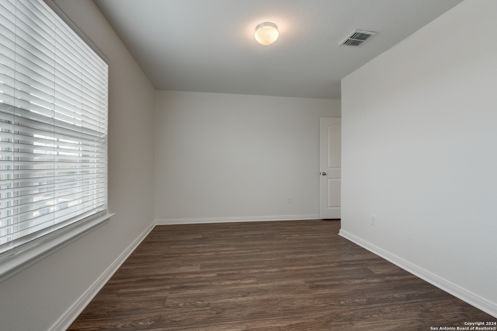 7819 BLUEWATER COVE