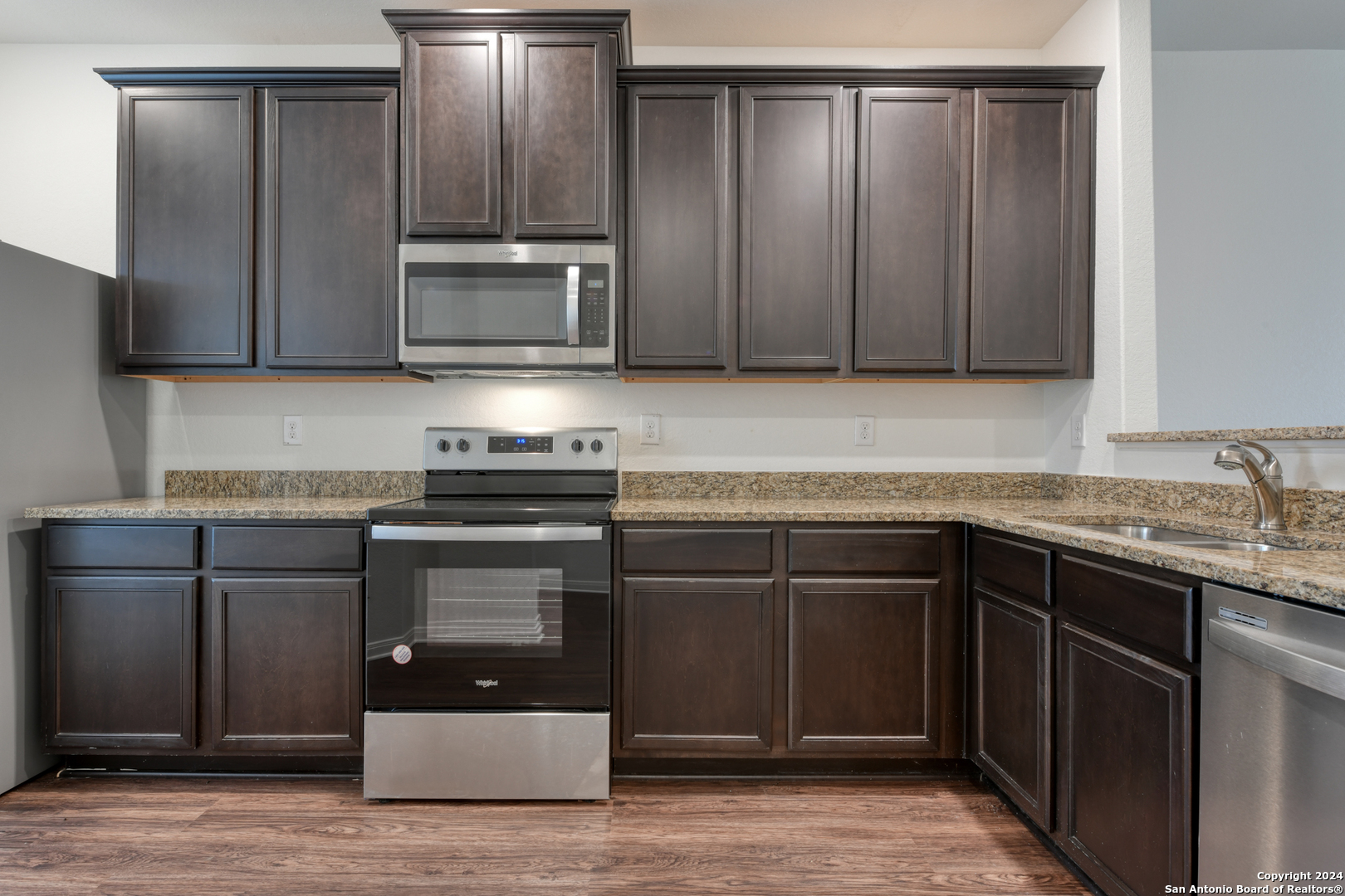 7819 BLUEWATER COVE