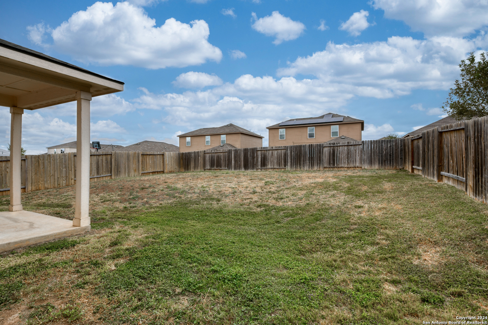 7819 BLUEWATER COVE
