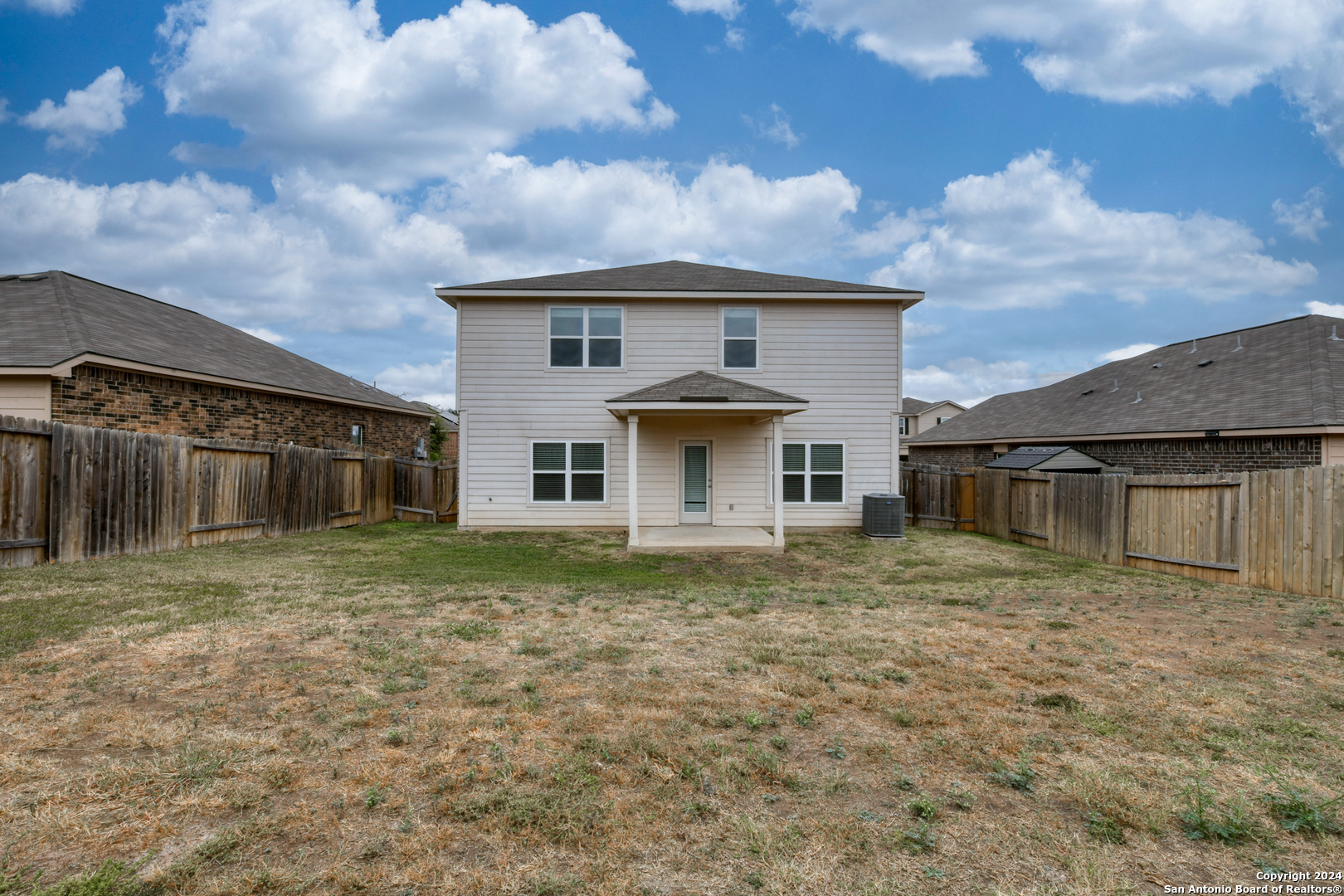 7819 BLUEWATER COVE