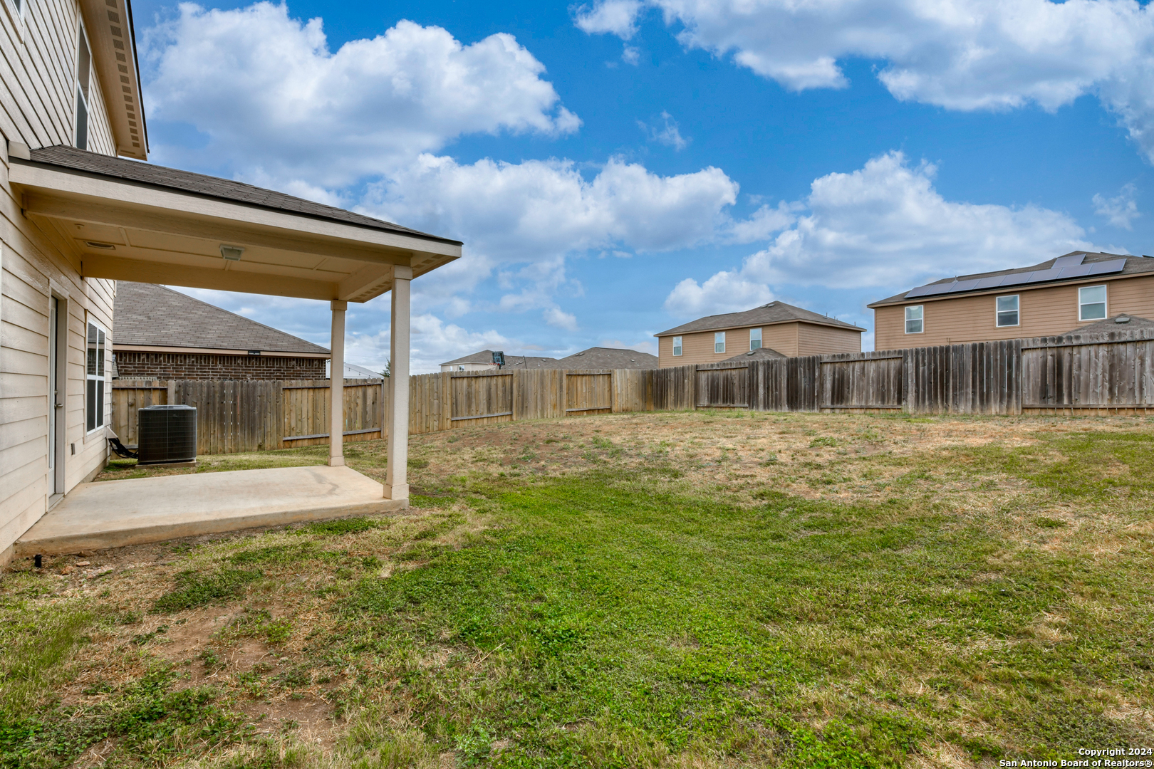 7819 BLUEWATER COVE