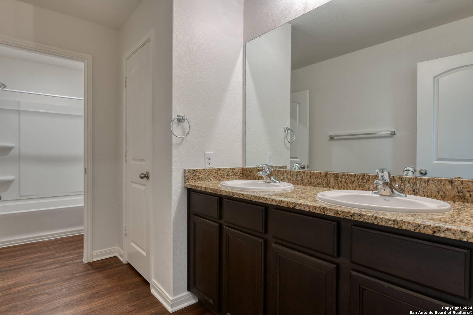 7819 BLUEWATER COVE