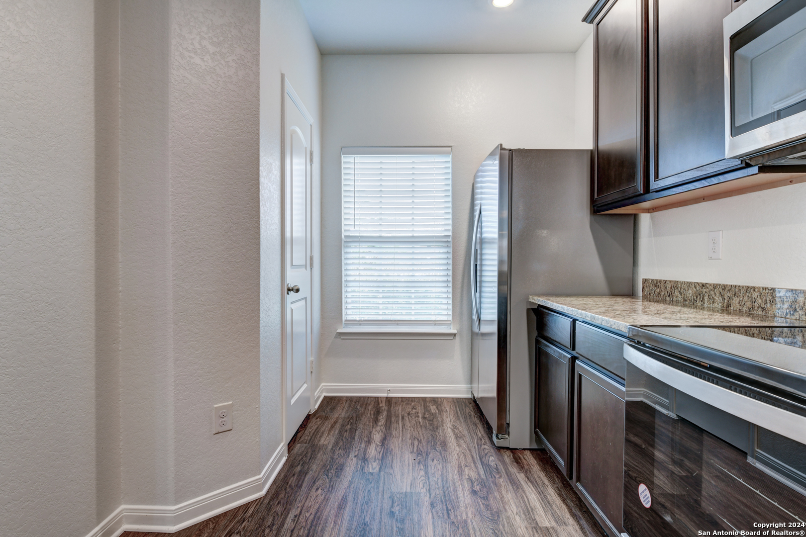 7819 BLUEWATER COVE