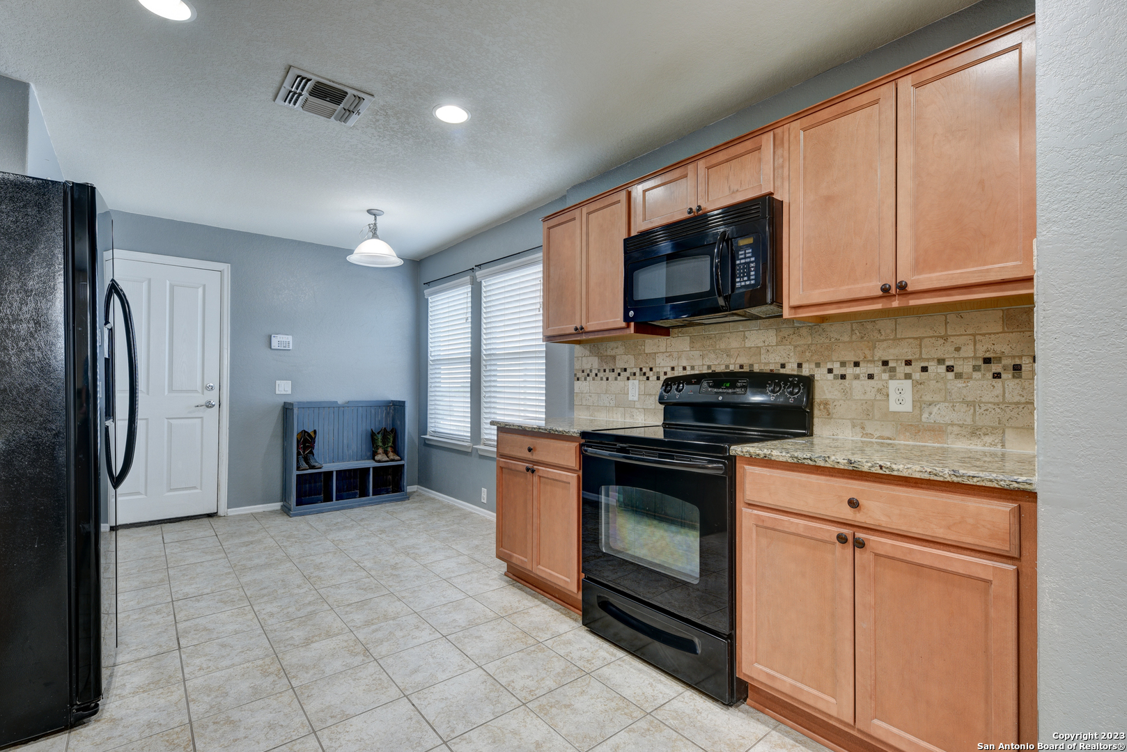 3700 Greenridge