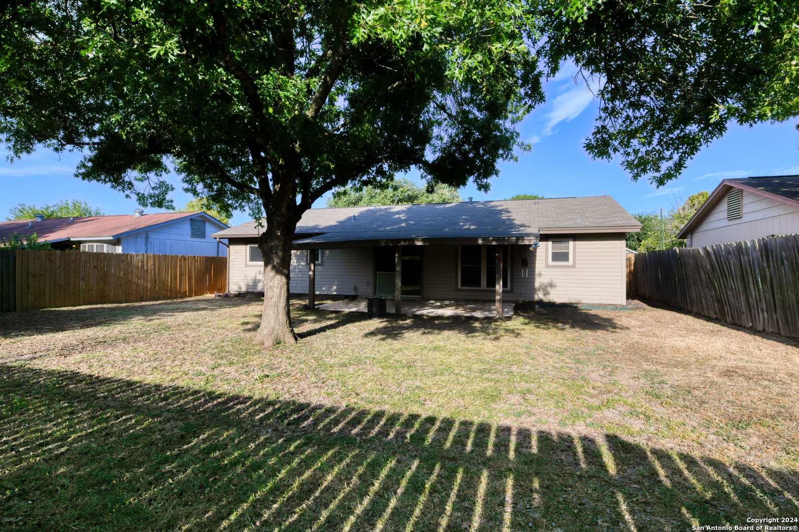 5914 CLIFF VALLEY DR