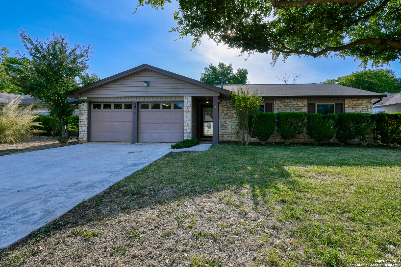 5914 CLIFF VALLEY DR