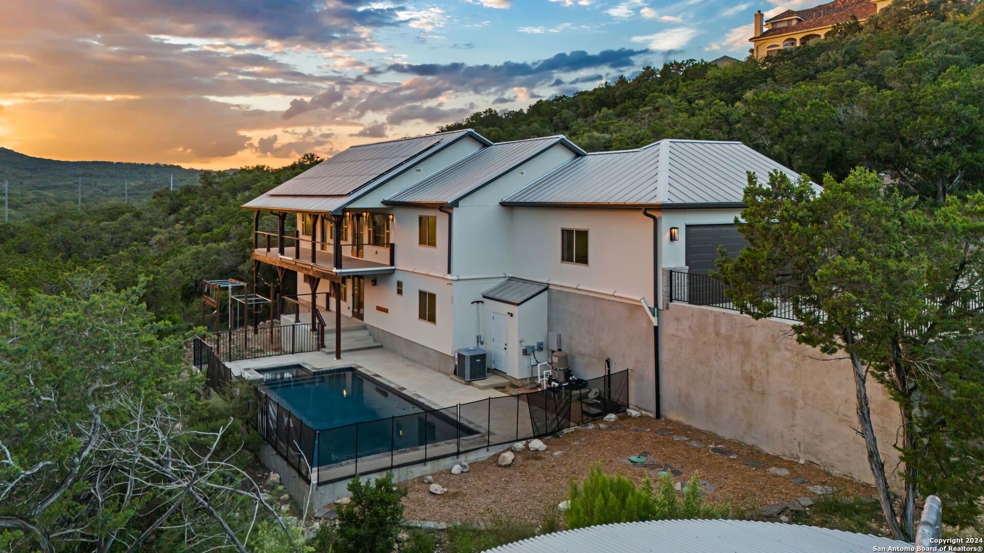 16464 REVELLO DR