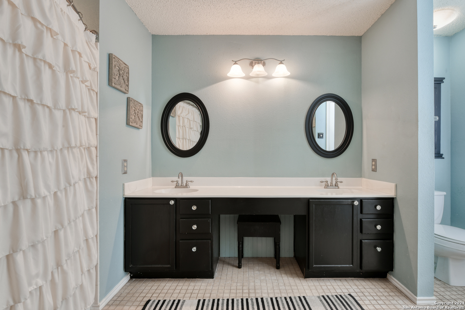 9015 Limestone Hill