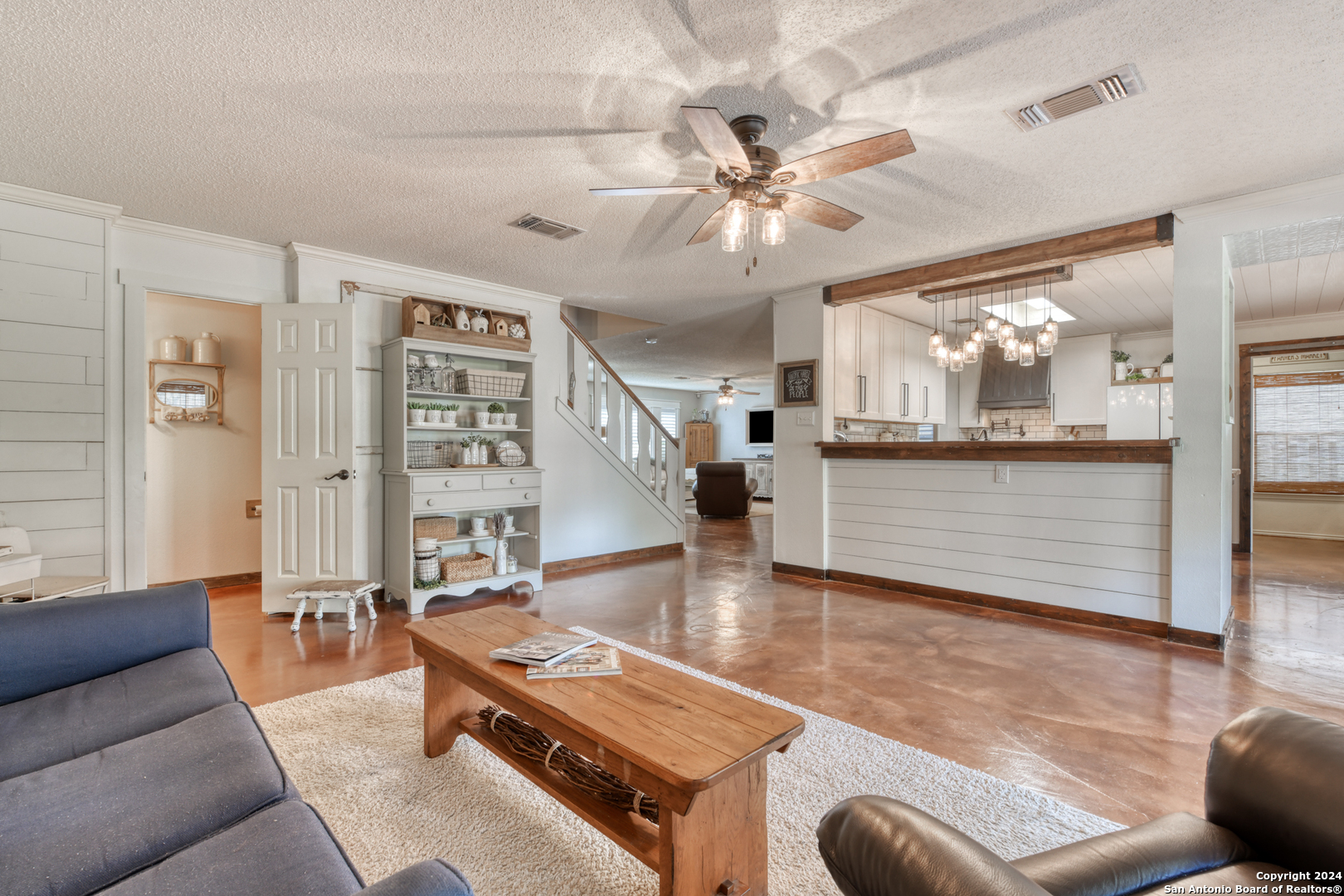 9015 Limestone Hill