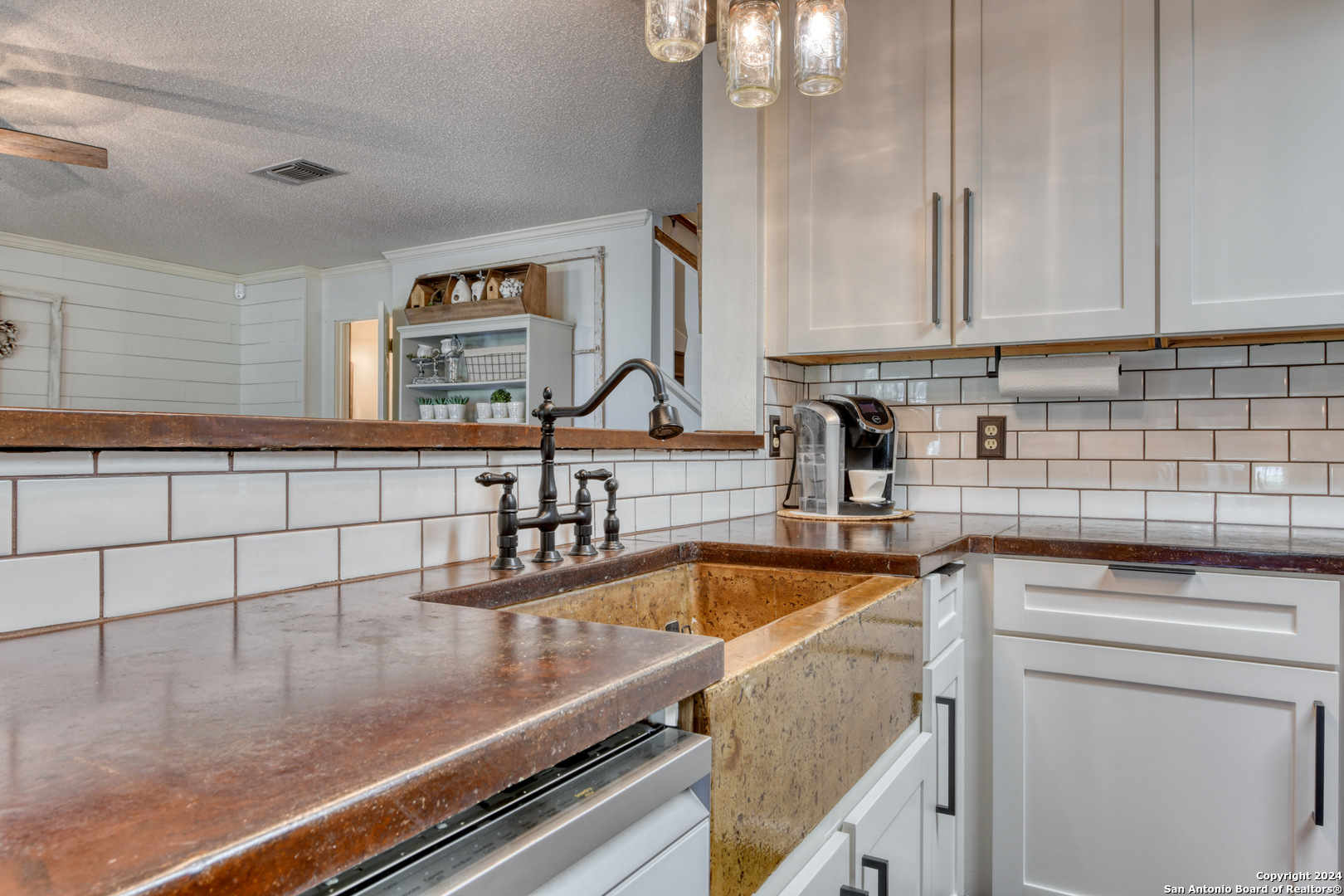 9015 Limestone Hill