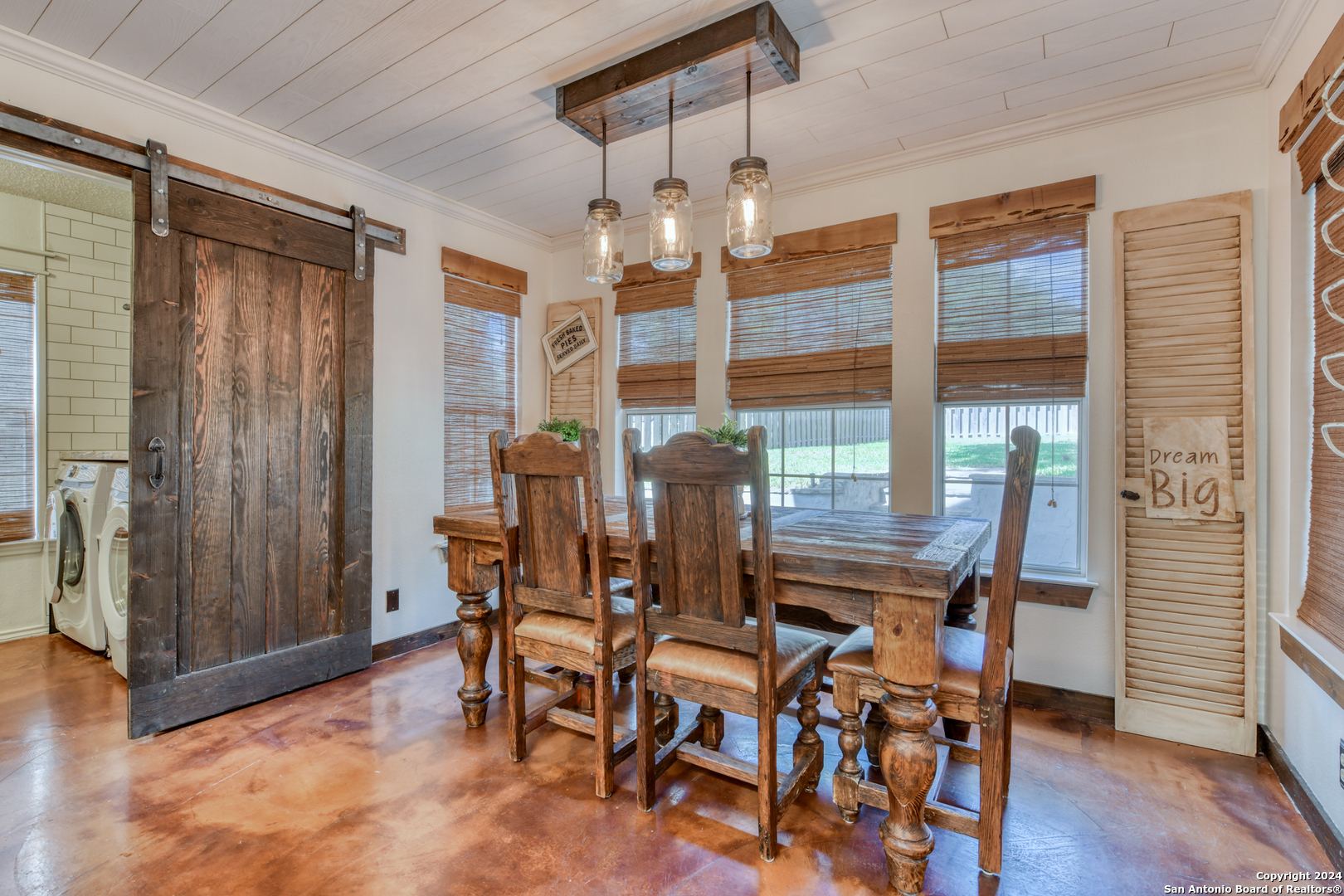 9015 Limestone Hill