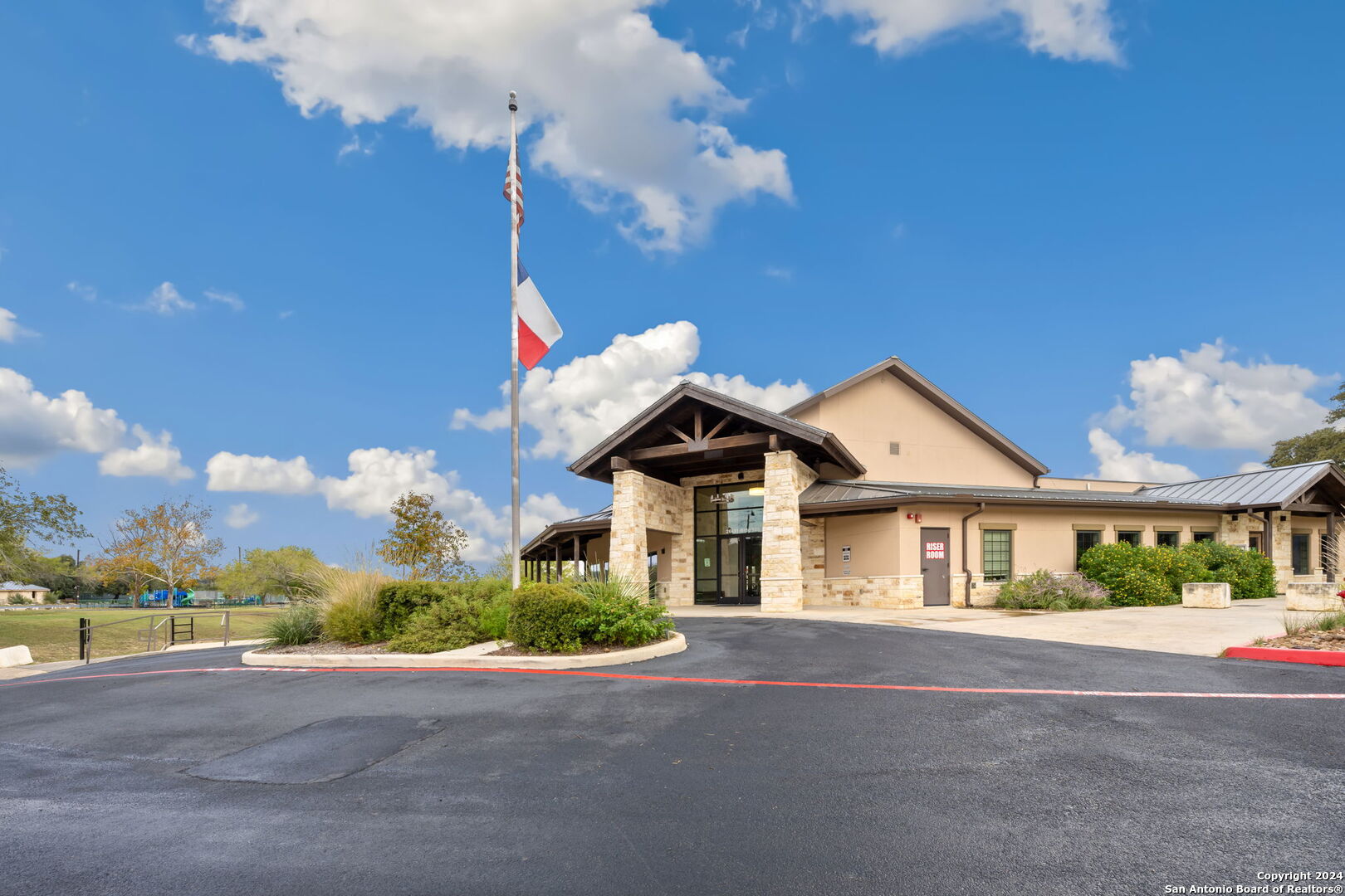 25658 GREEN RIVER DR