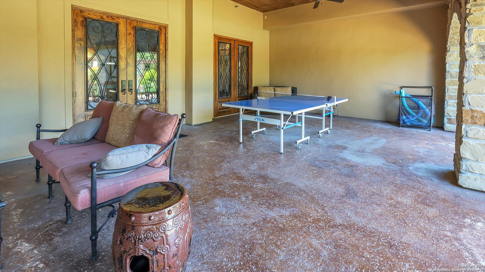 22842 RIO SALADO