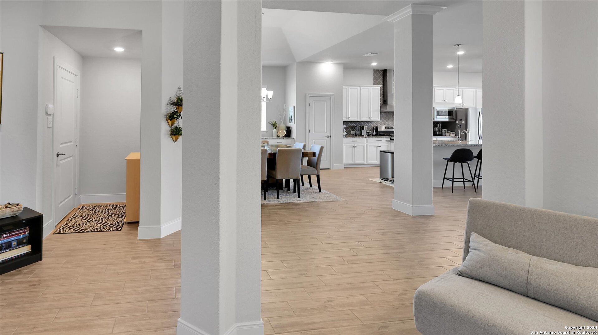 22842 RIO SALADO
