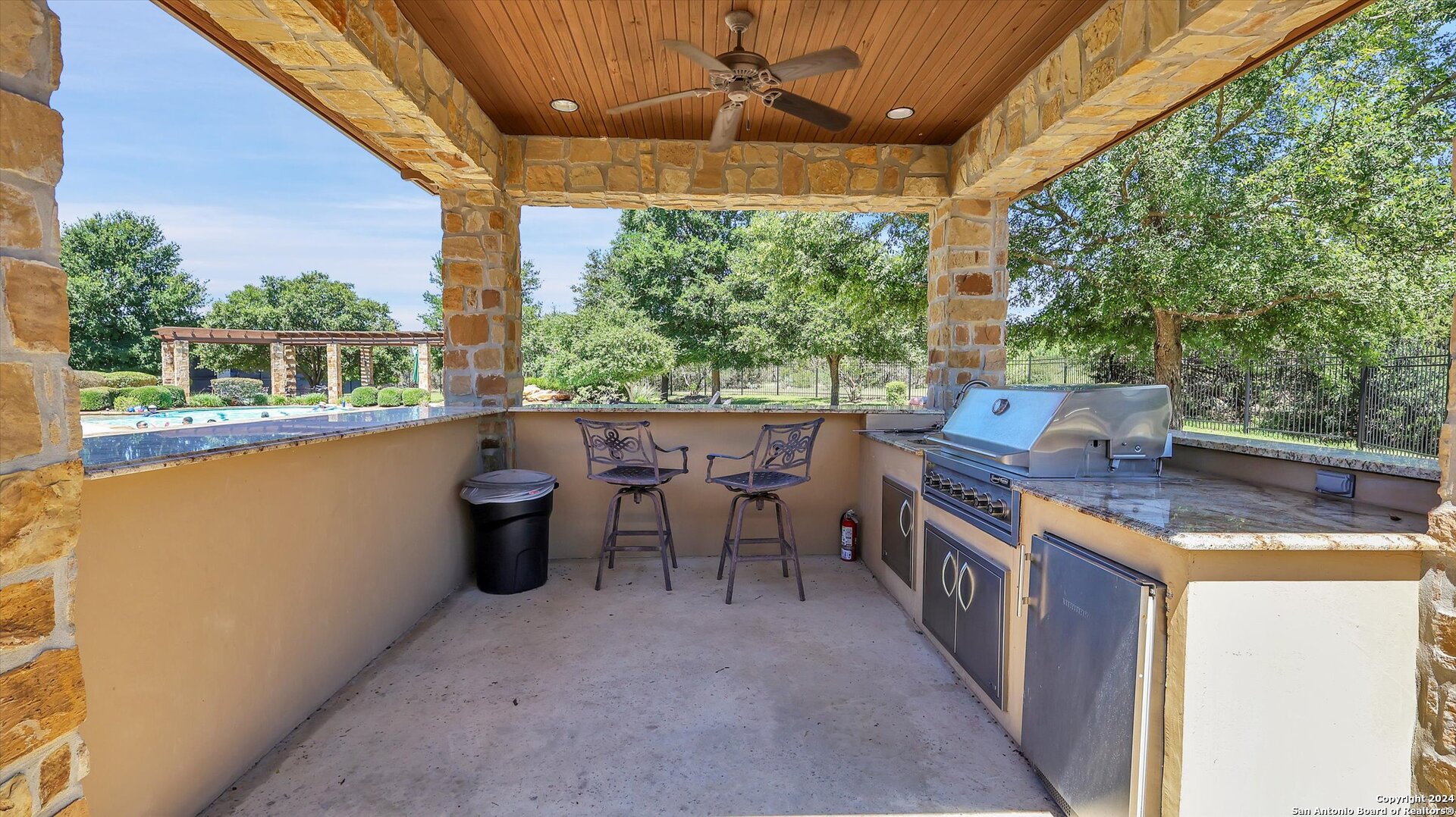 22842 RIO SALADO