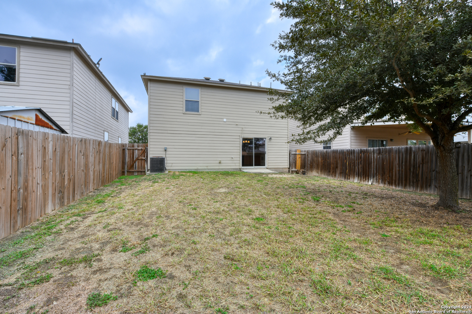 6614 TABAK FARM