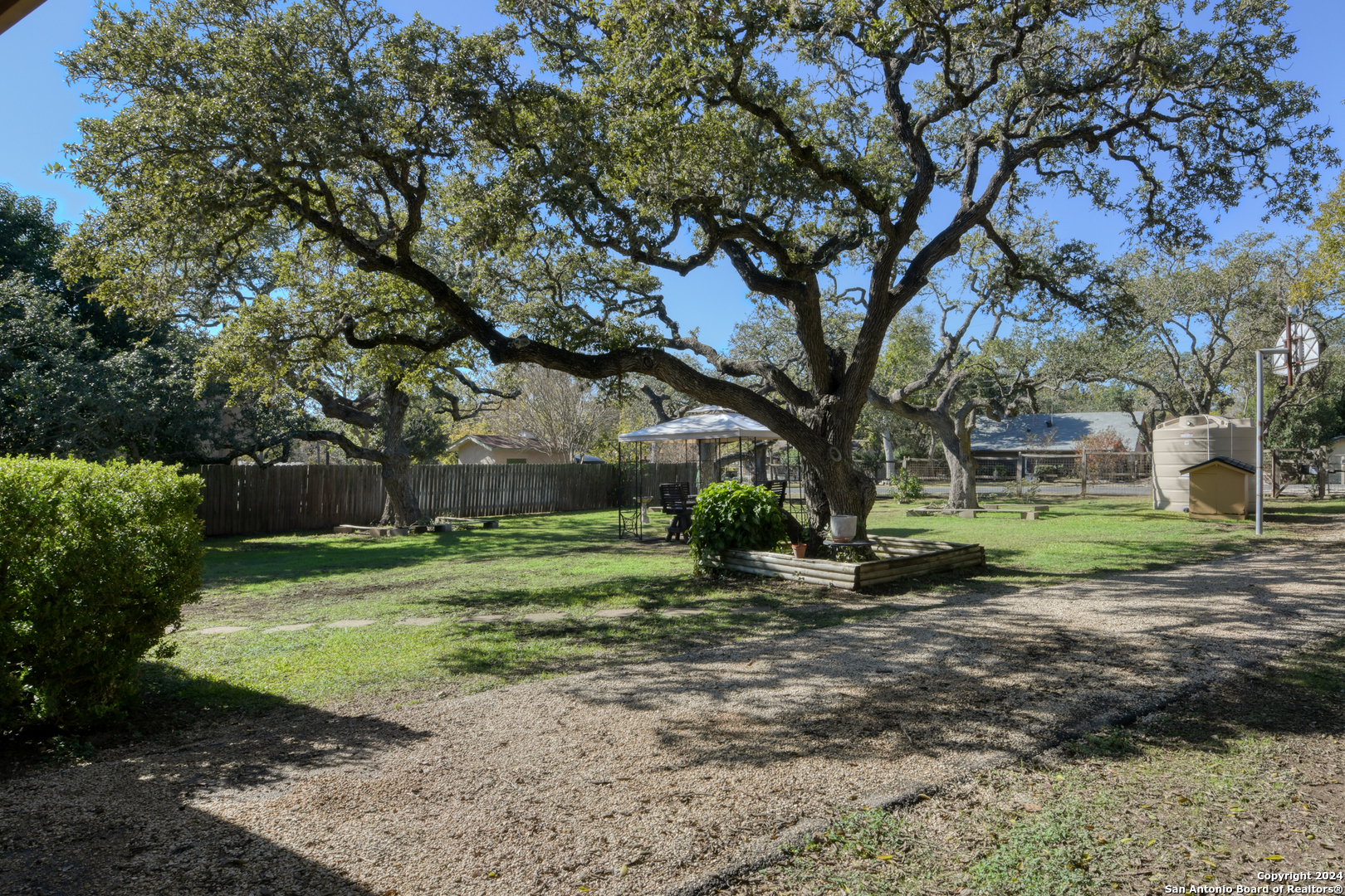 28735 WATERVIEW DR
