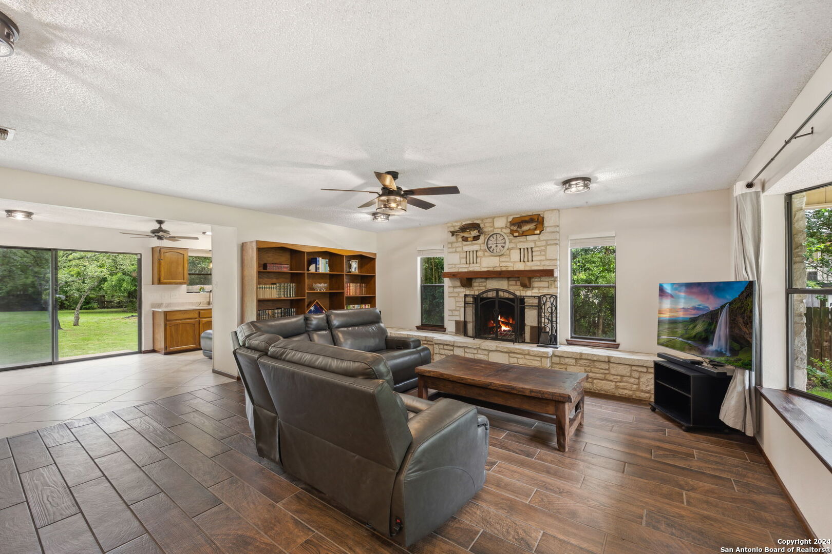 28735 WATERVIEW DR