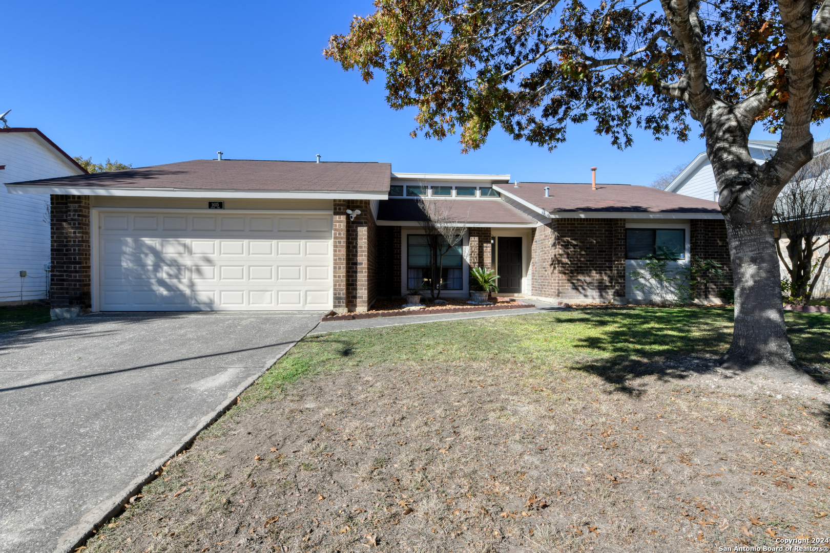 14115 shire oak