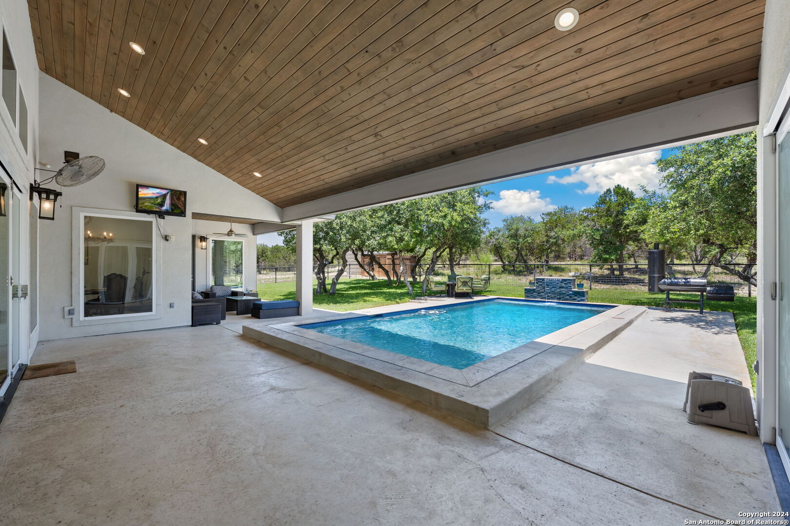 1114 Savanna