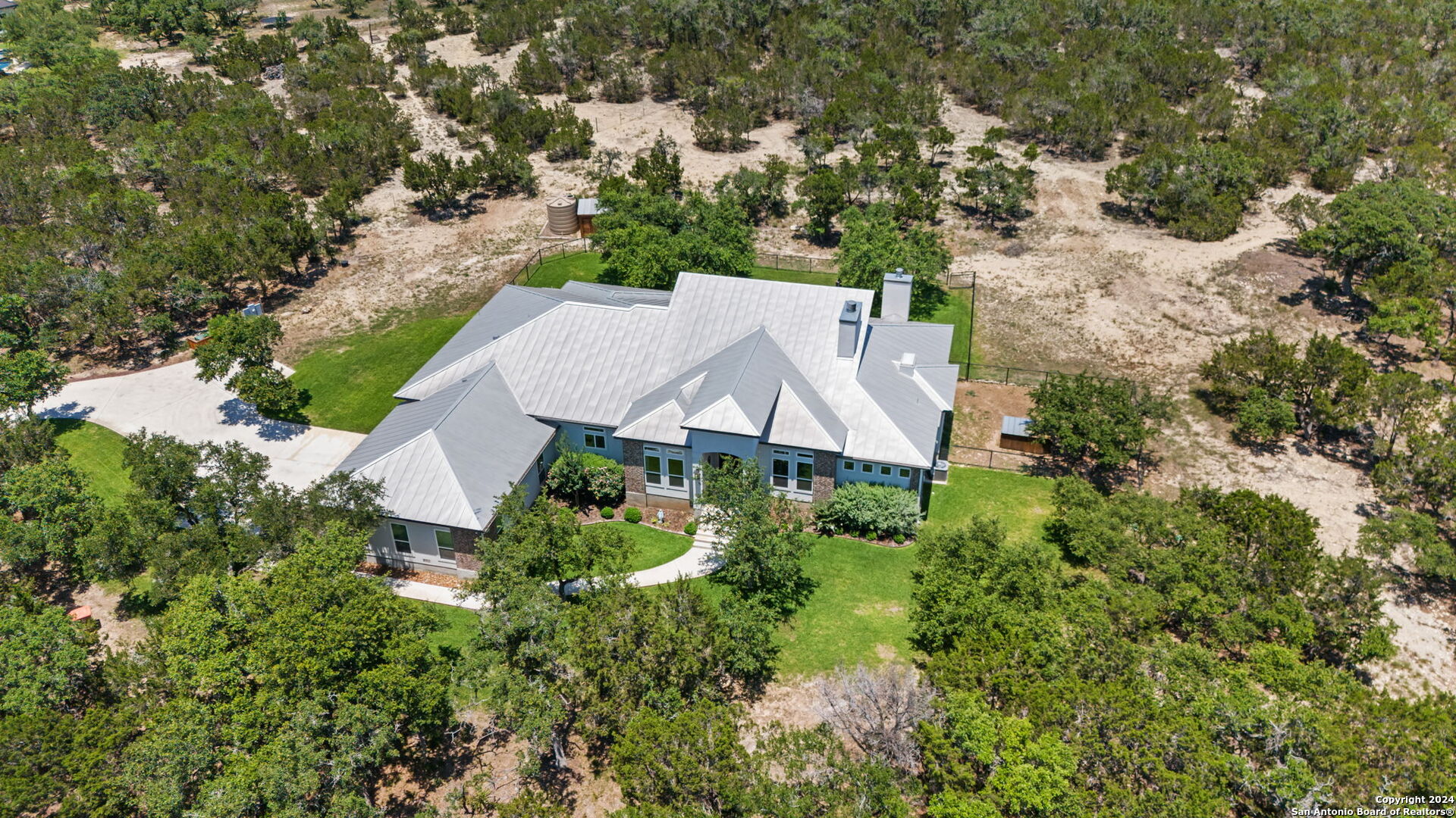 1114 Savanna