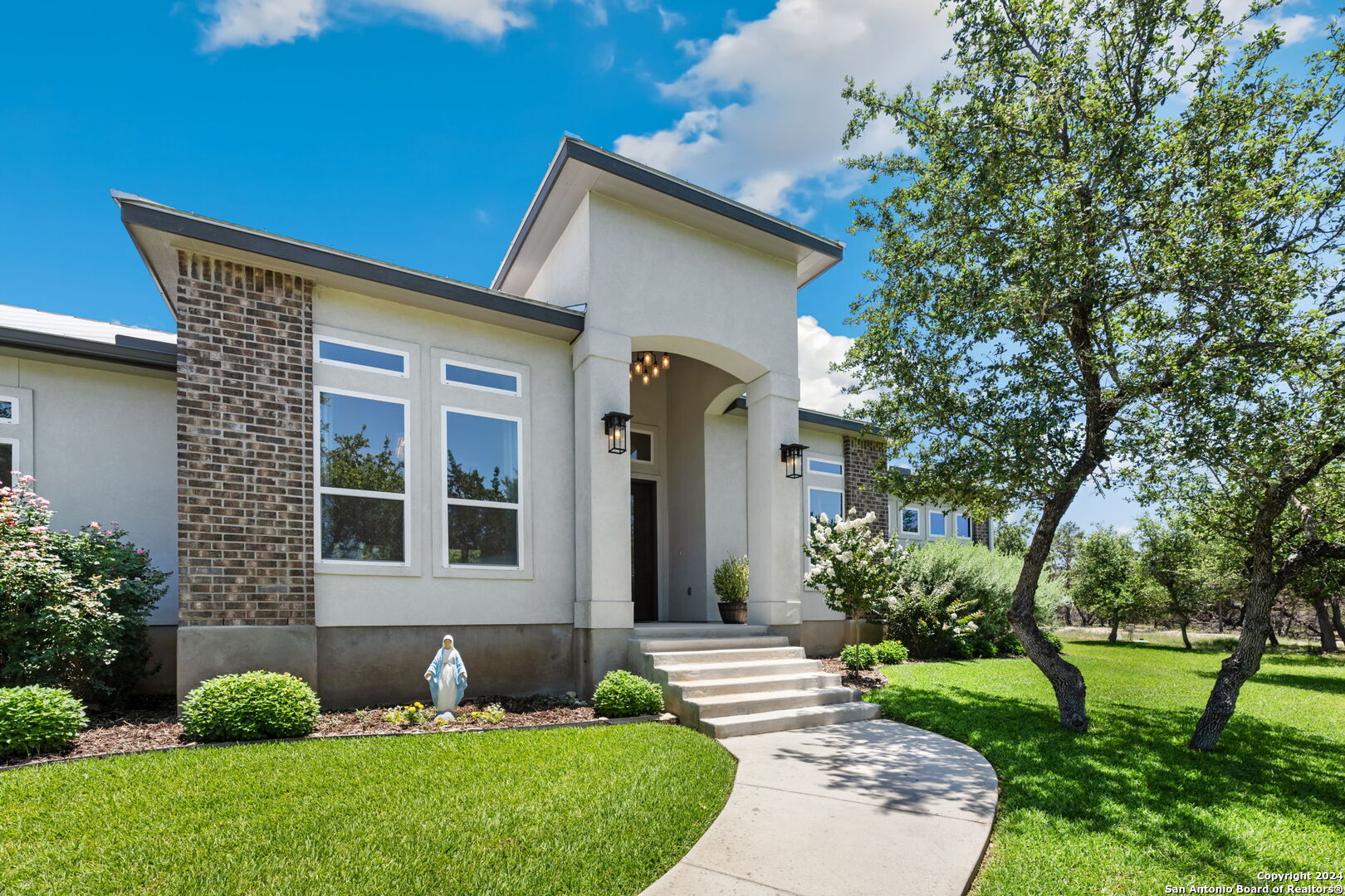 1114 Savanna