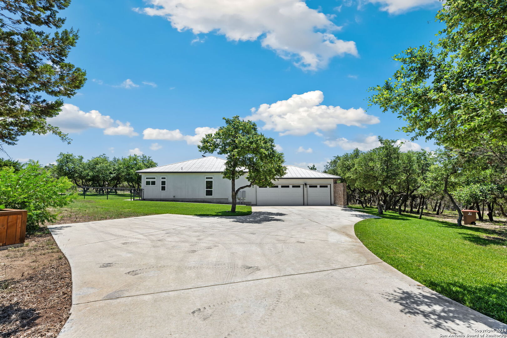 1114 Savanna