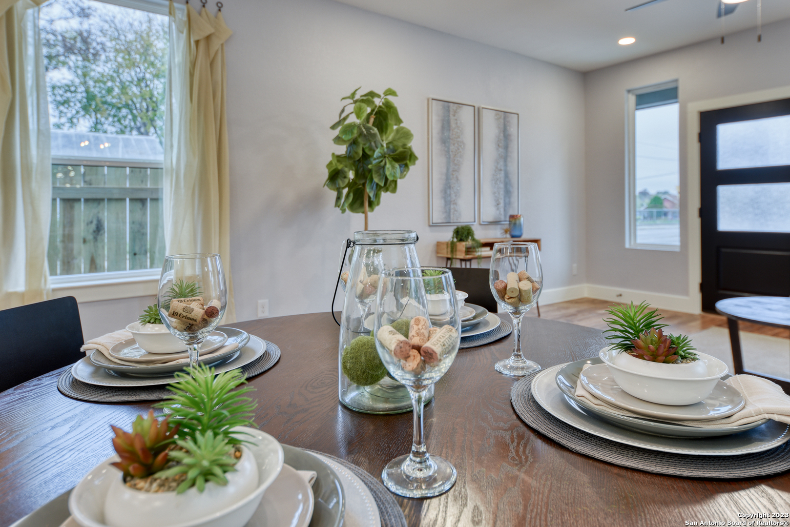 1659 N Center Street