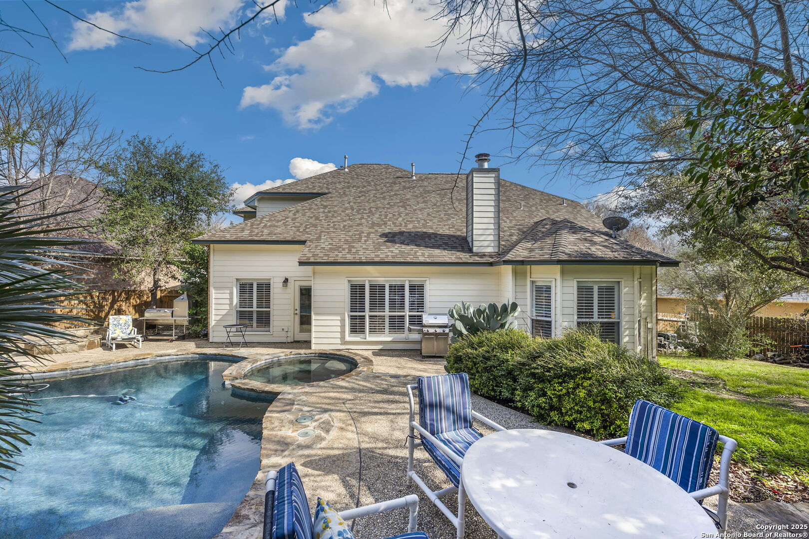 55 SILVERHORN DR