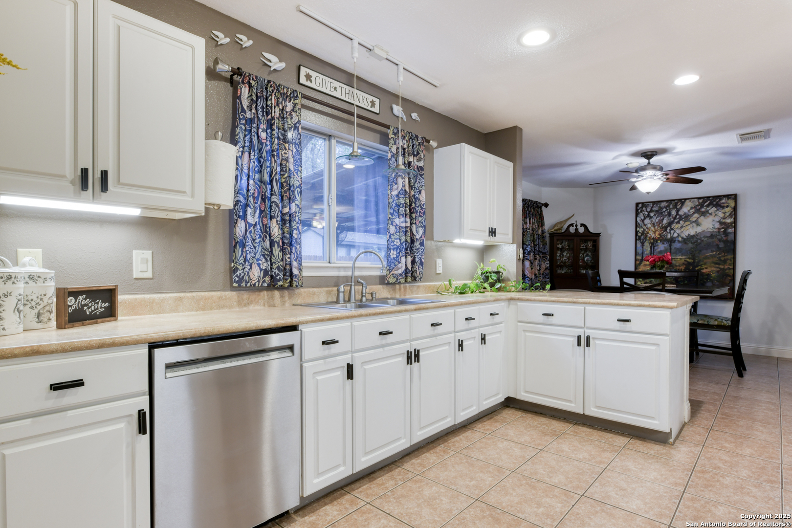 9295 RIDGE POST