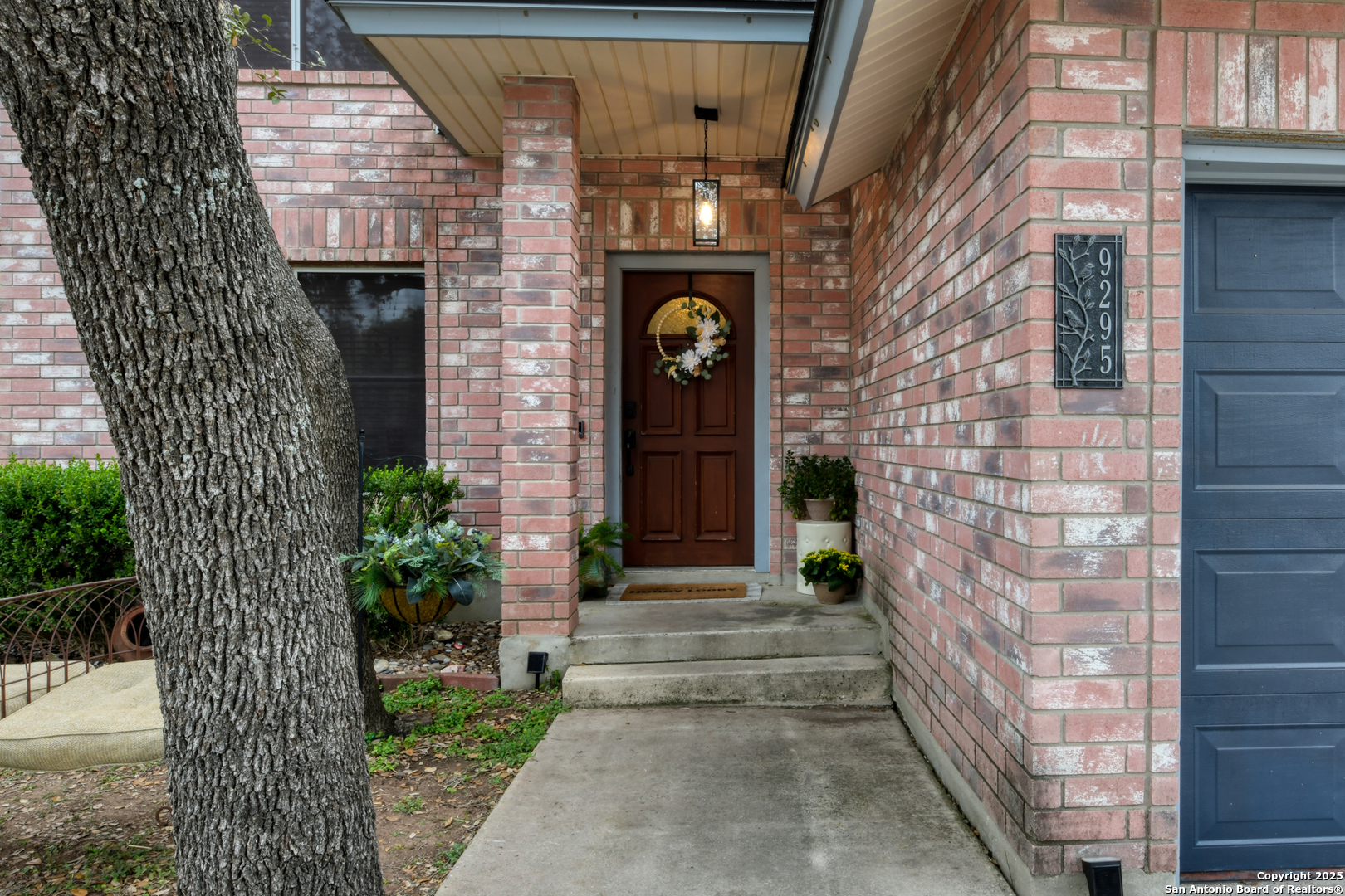 9295 RIDGE POST