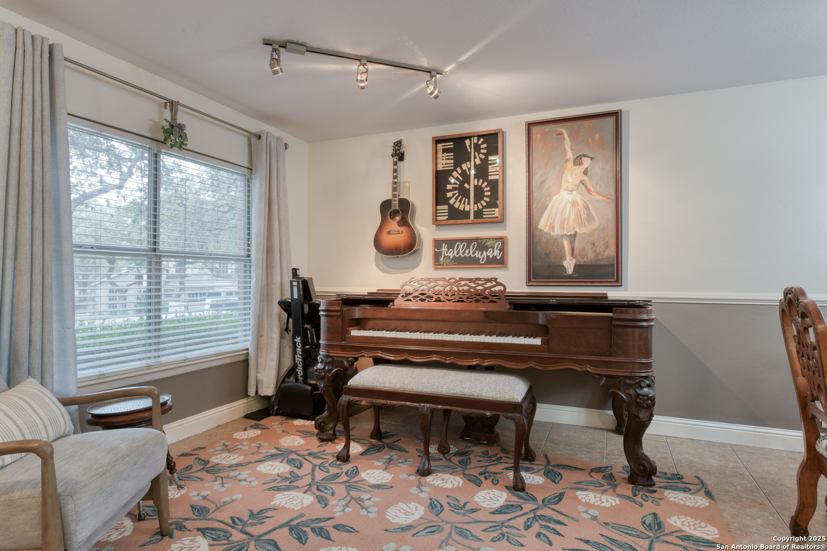 9295 RIDGE POST