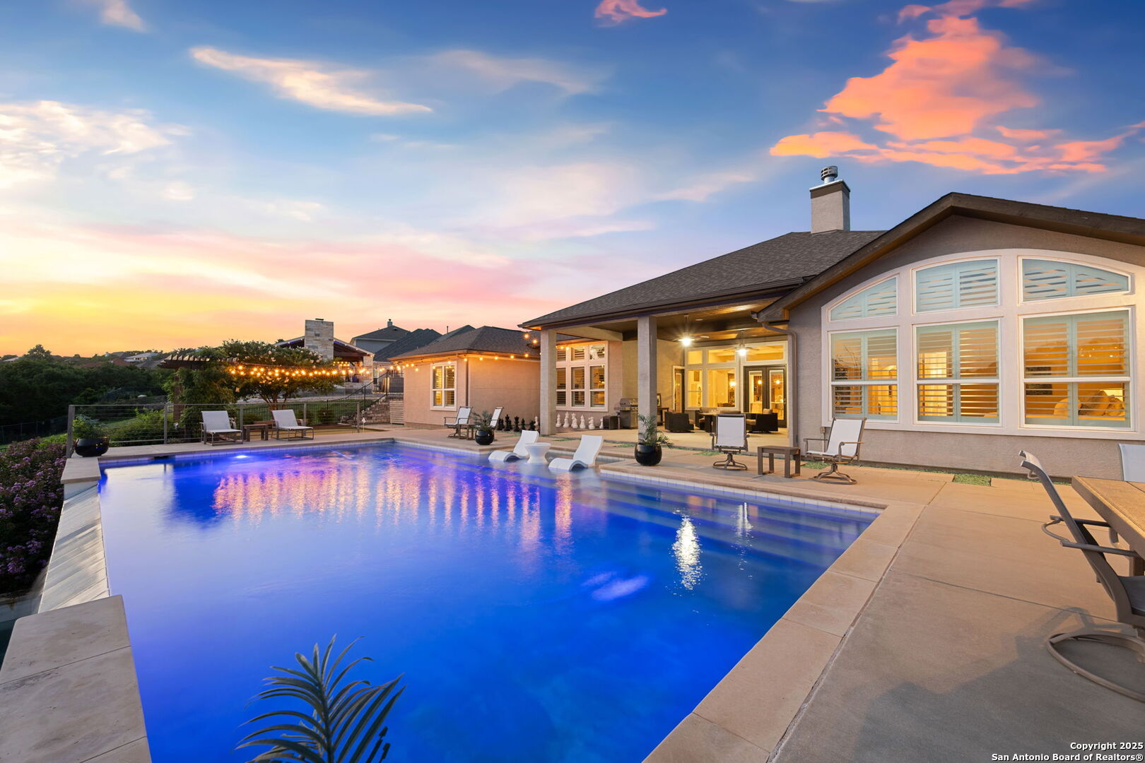 18015 Resort View