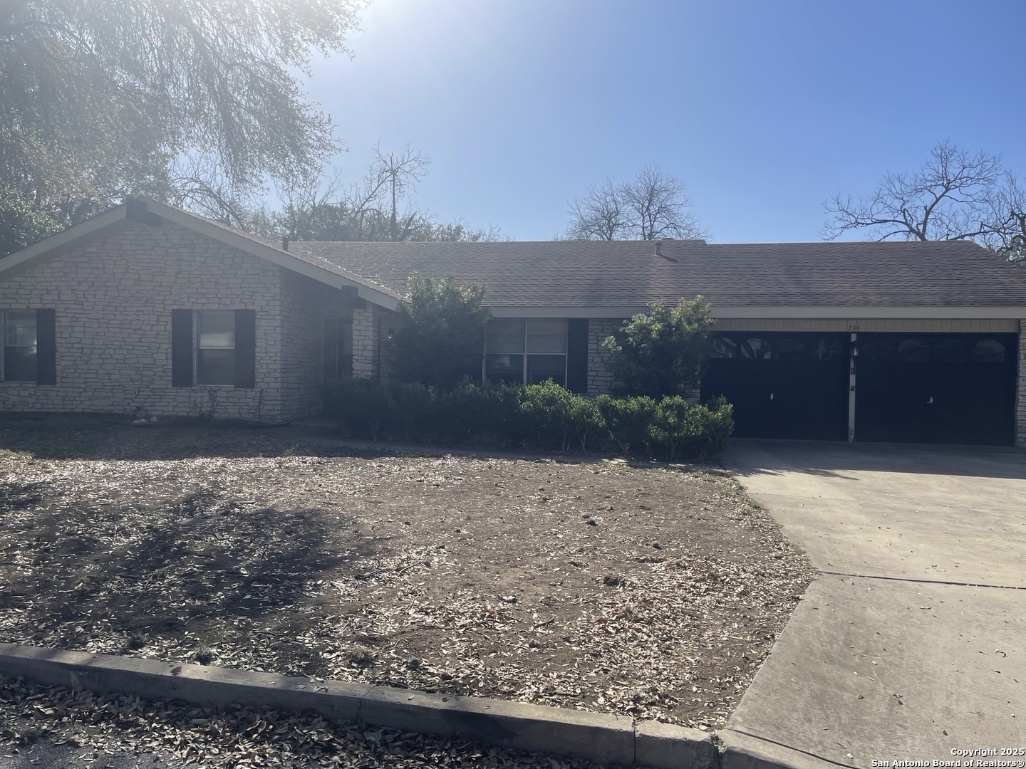 734 Rocklyn