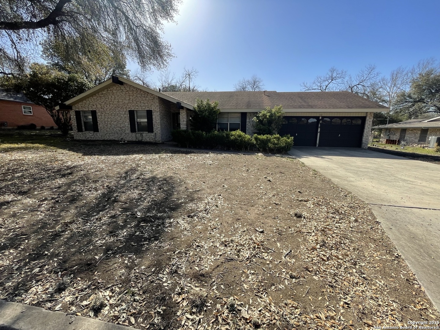734 Rocklyn