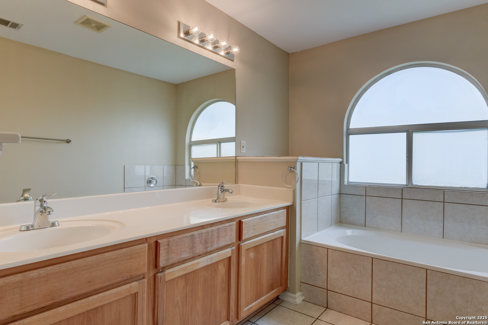 6139 Wood Bayou