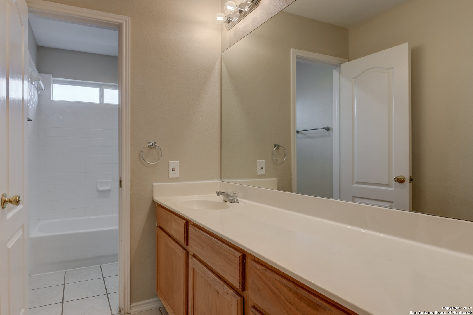 6139 Wood Bayou