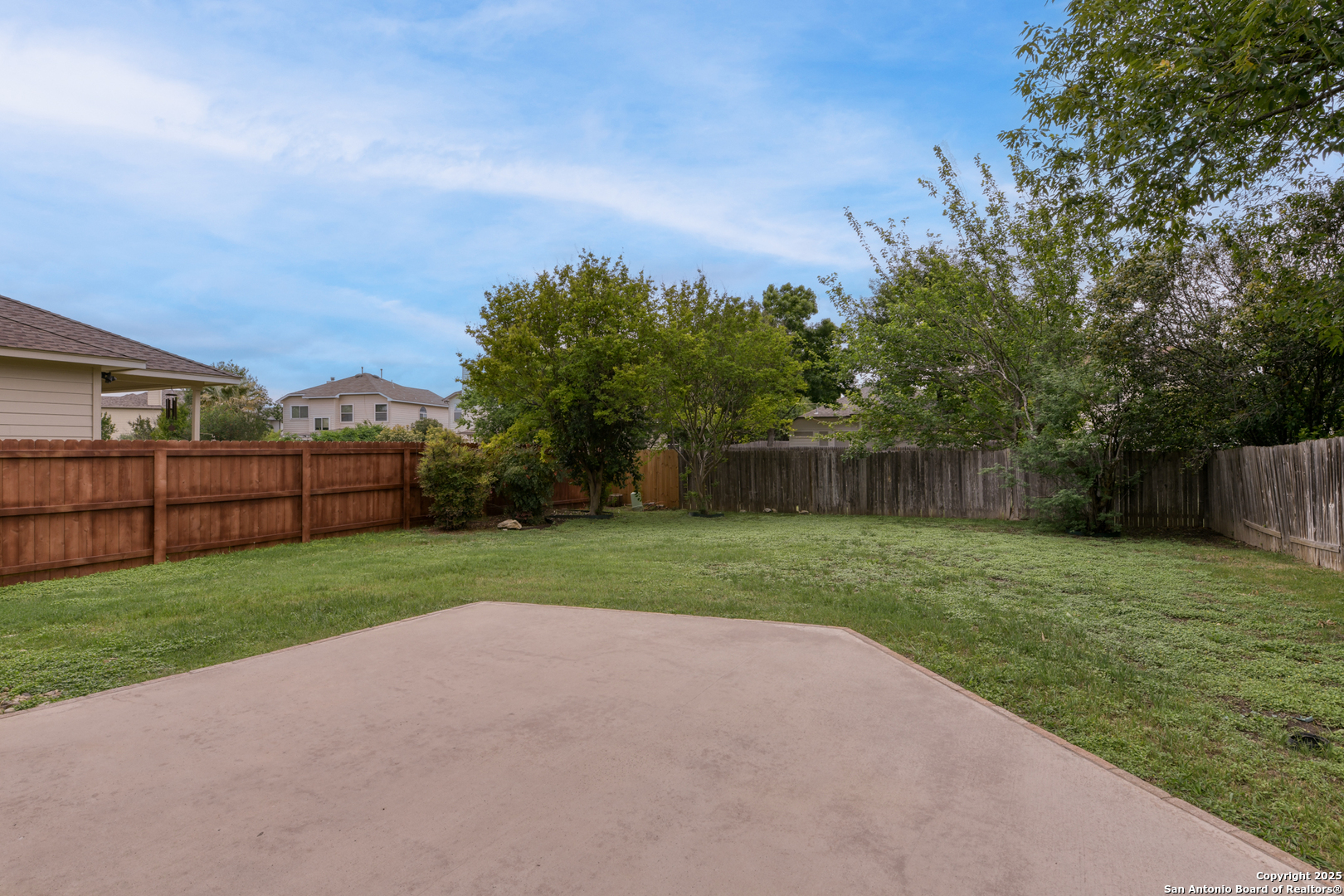 6139 Wood Bayou