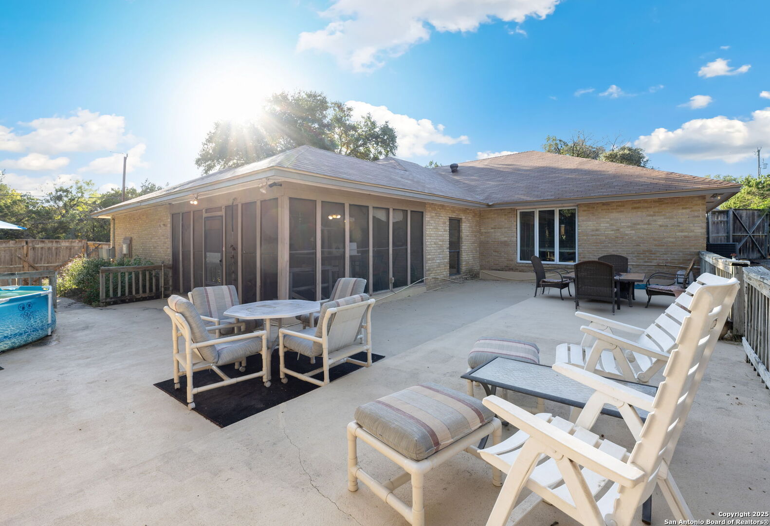 4055 Ridgeway
