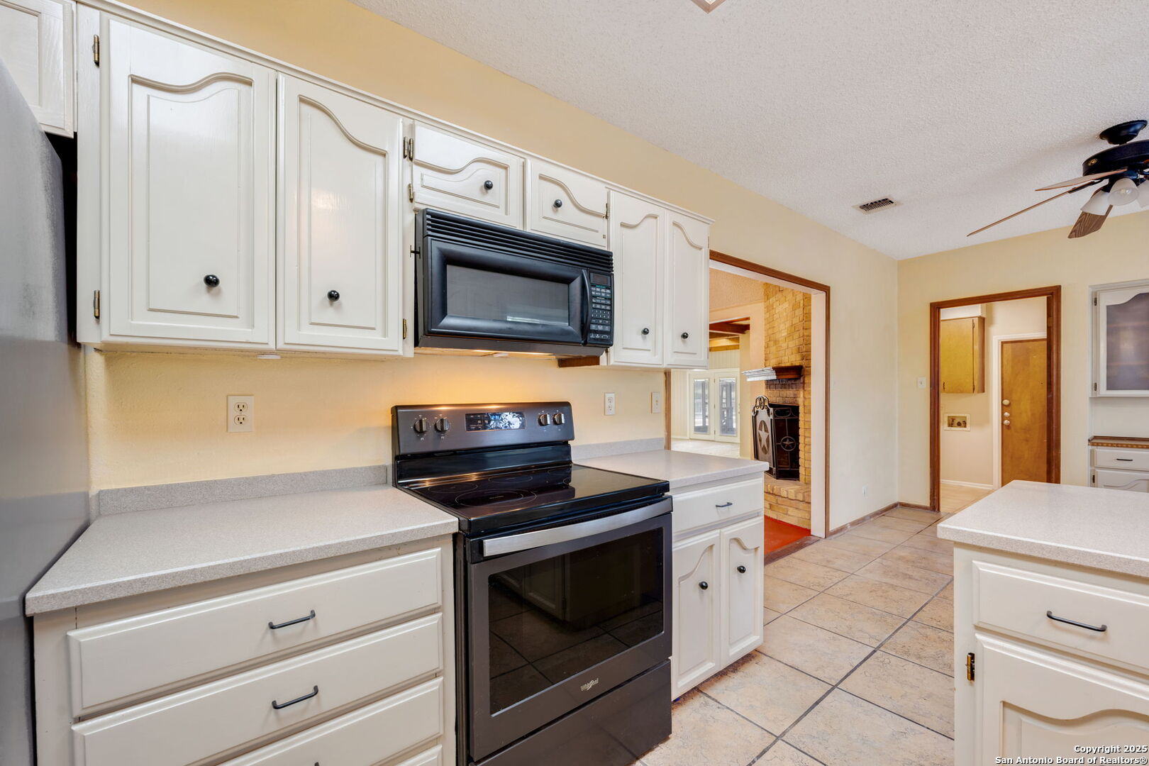 4055 Ridgeway