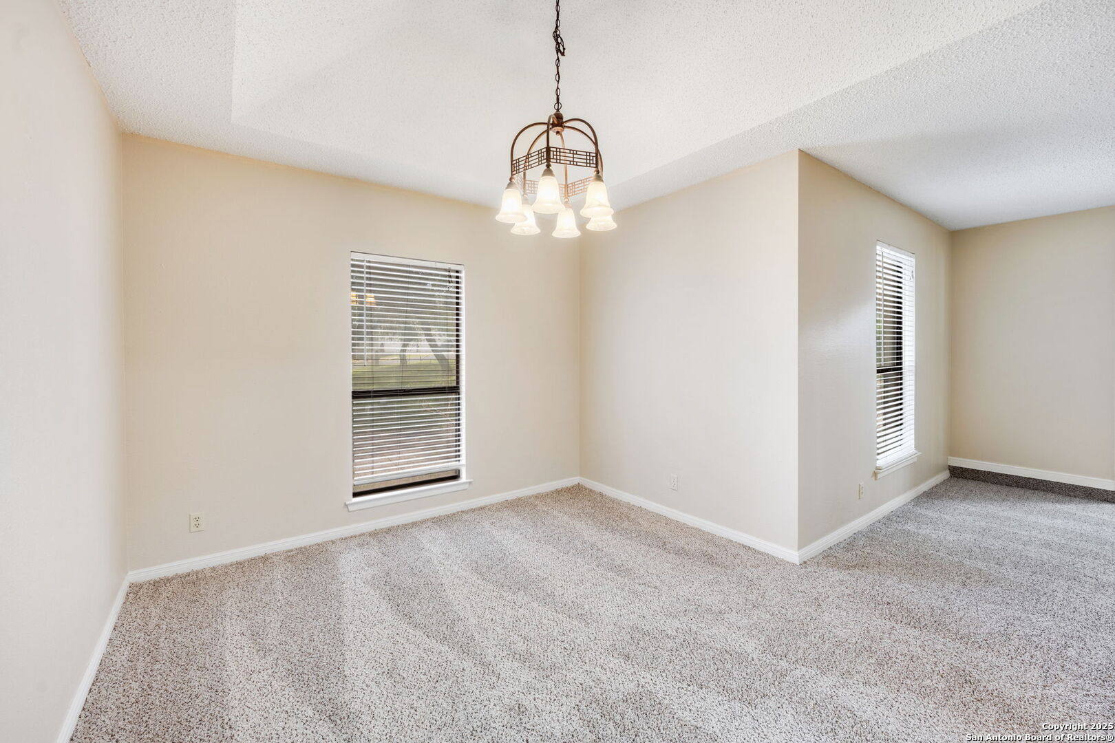 4055 Ridgeway