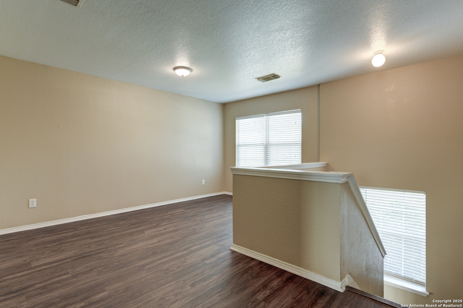 7906 Cortland Oak