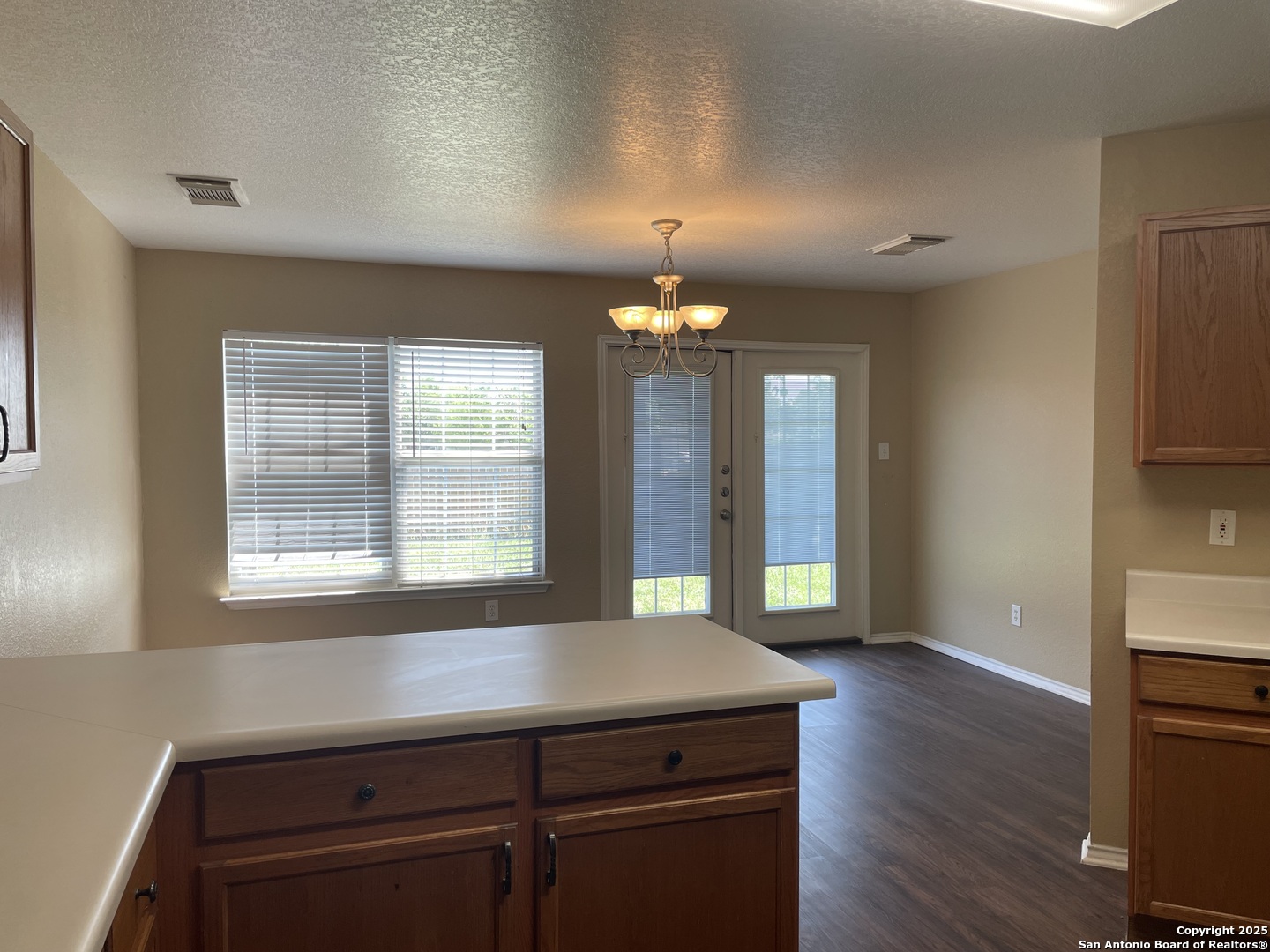 7906 Cortland Oak