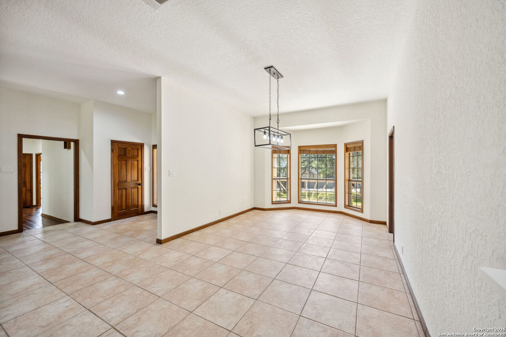 8835 Garden Ridge Drive
