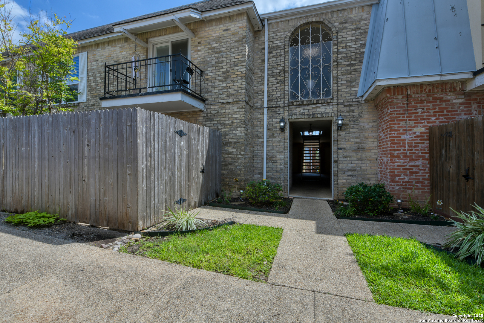 6718 Callaghan 307