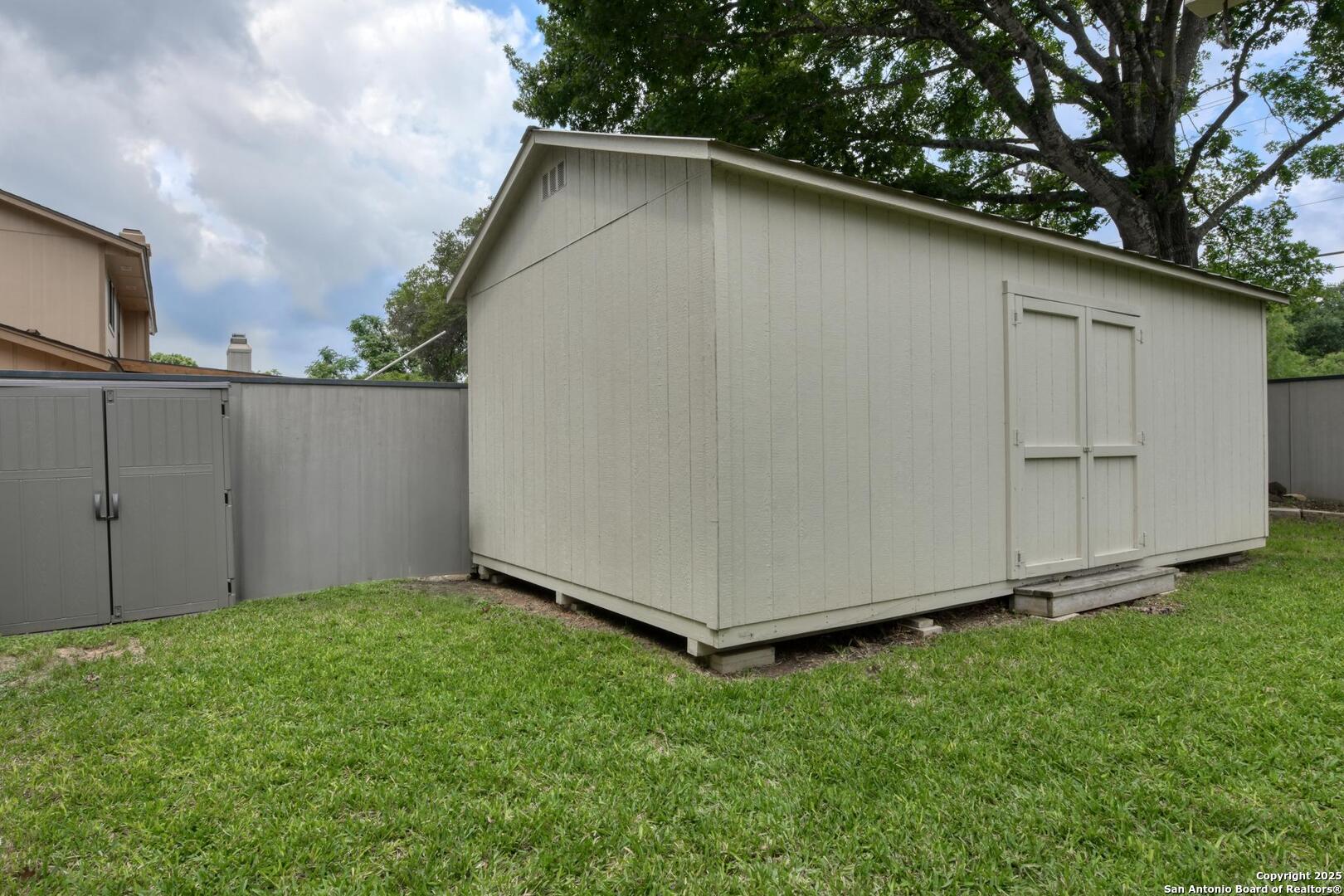 2215 Shady Rock Circle