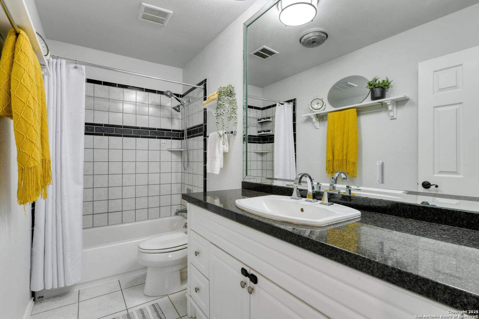 2215 Shady Rock Circle