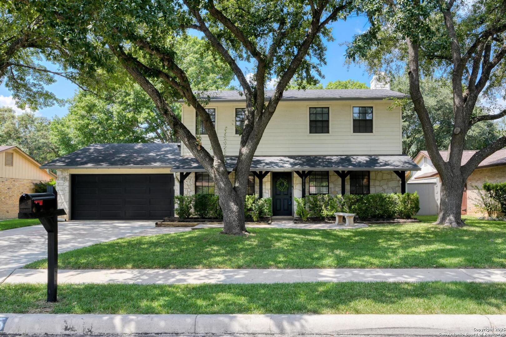 2215 Shady Rock Circle