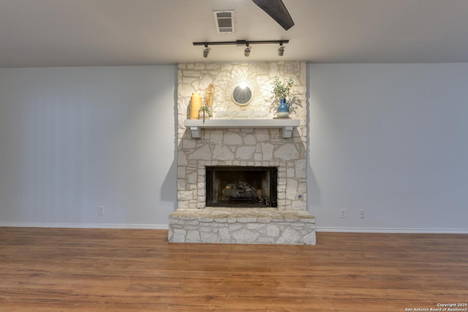 2215 Shady Rock Circle