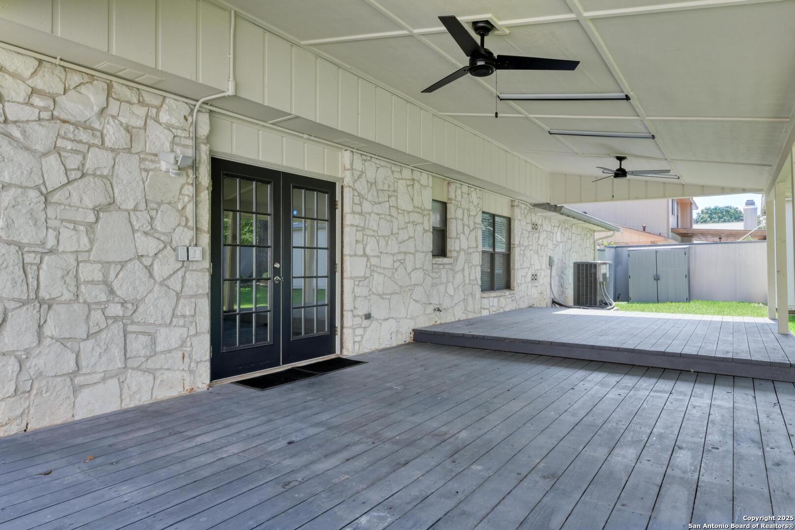 2215 Shady Rock Circle